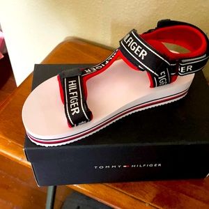 Tommy Nurii Sandal